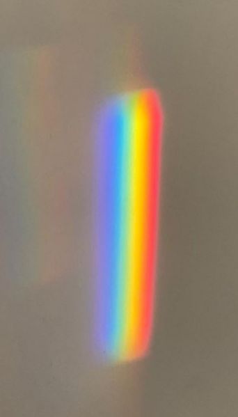 Datei:EXP Optik Spektralzerlegung Regenbogen klein.JPG