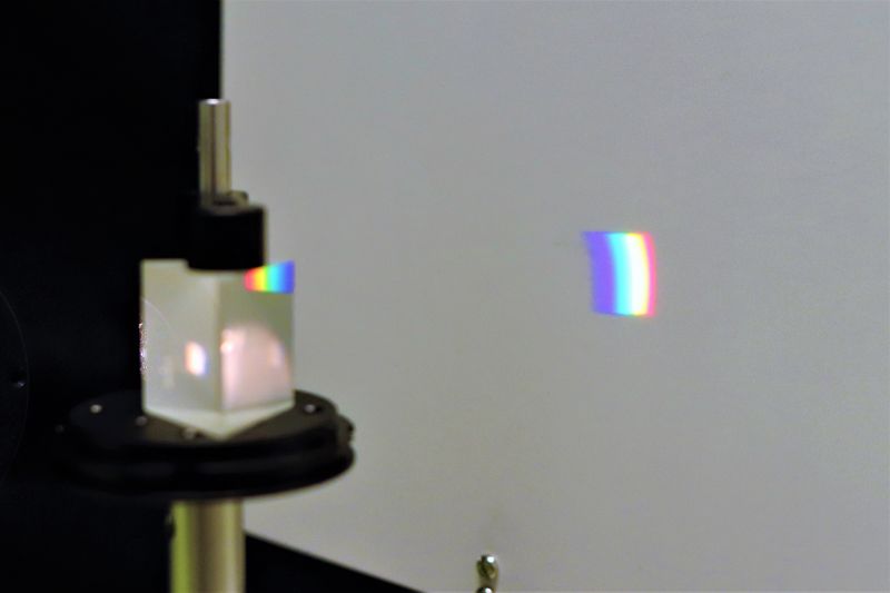 Datei:EXP Optik Spektralzerlegung Regenbogen.jpg